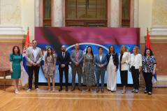 19. jun 2024. Novoizabrane sudije sa predsednicom Vrhovnog suda i predsednicom Narodne skupštine