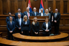 24. децембар 2025. Новоизабране судије Уставног суда положиле заклетву пред председницом Народне скупштине