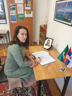 6 January 2023 National Assembly Deputy Speaker Snezana Paunovic signs the Condolence Book