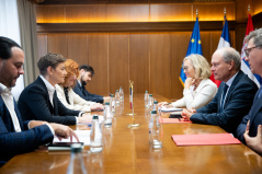 9. septembar 2026. Predsednica Narodne skupštine sa specijalnim izaslanikom Francuske za Zapadni Balkan (foto © Peđa Vučković)